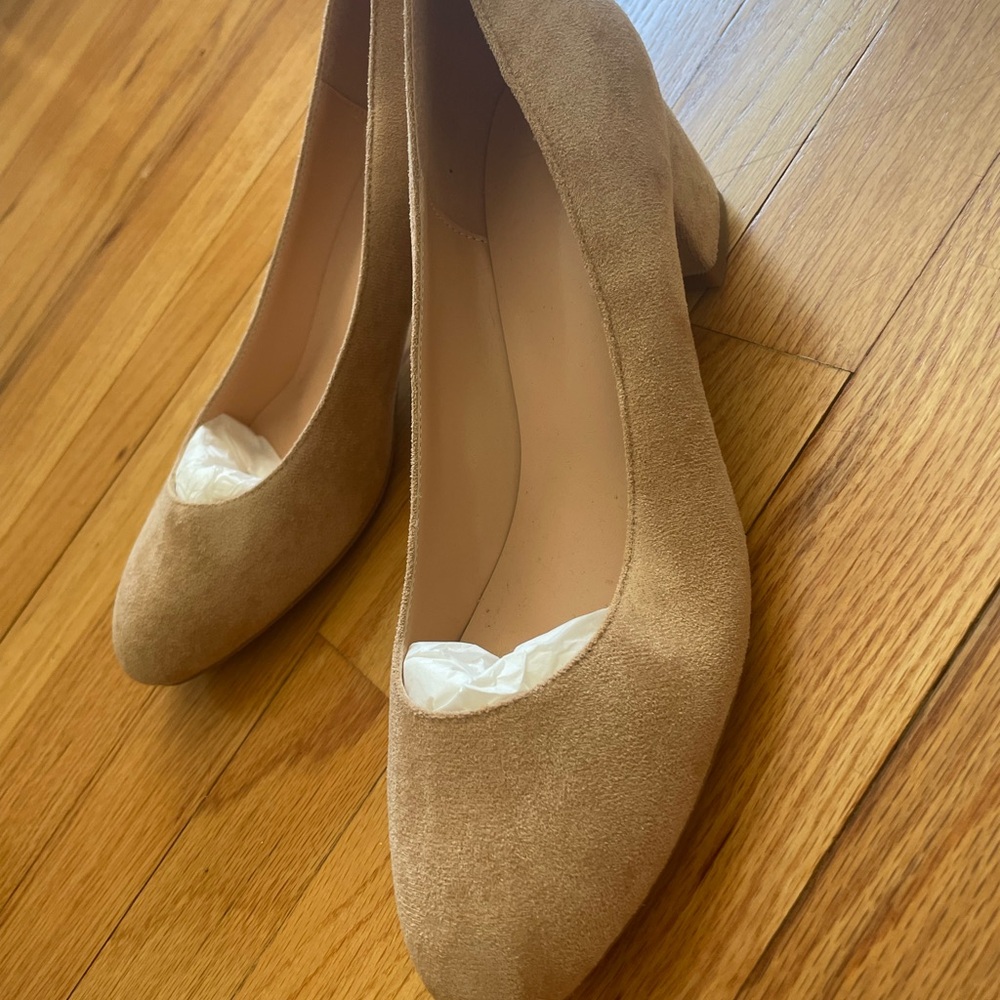 Elegant Tan Suede Women's Pumps